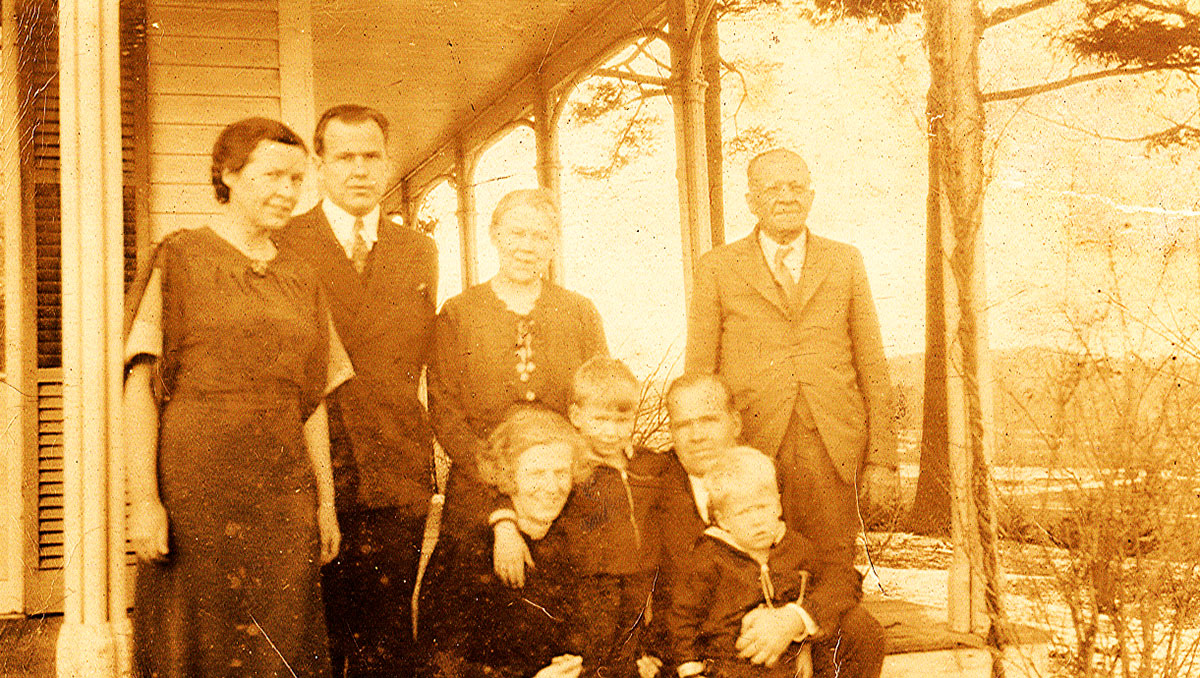 Bullard family, Thanksgiving Day, 1935